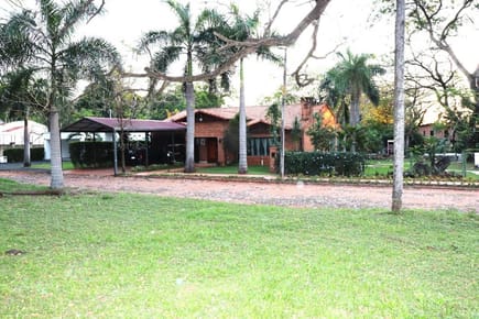 VENDO HERMOSA RESIDENCIA - BARRIO PLAZA LOS MANGOS - ZONA YACHT 