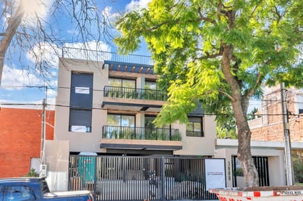 ESTRENE Apartamento en venta de 1 dormitorio con balcón Opción cochera en Prado