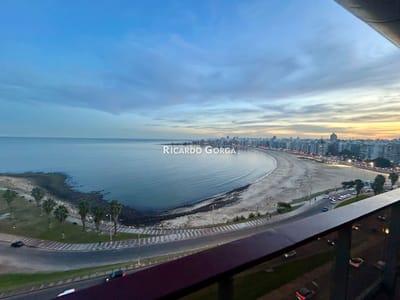 Apartamento en venta de 3 dormitorios y servicio - garaje doble en Pocitos