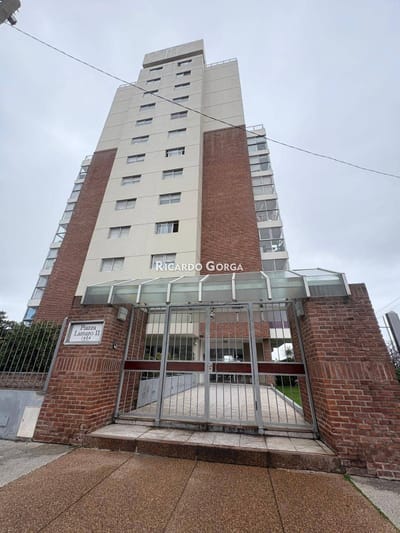 Apartamento en venta 3 dormitorios 2 baños Doble Gge 1° línea Rambla Palermo
