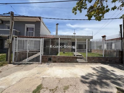Venta Casa 3 dorm + Apto 1 dorm, cocheras y fondo c/parrillero en Villa Española
