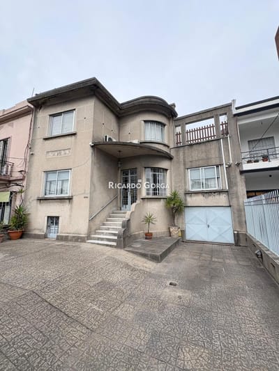 Casa de dos plantas en Venta de 5 Dormitorios, Fondo Bbcoa Gge en Brazo Oriental