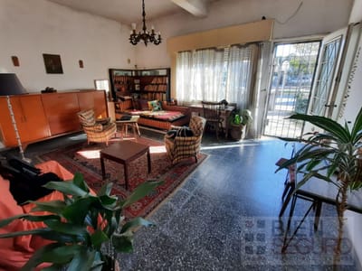 Casa, galpón y local comercial en padrón único en venta en Colón