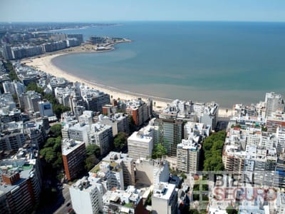 Apartamento de 1 dormitorio en venta en Pocitos. Con Piscina climatizada y excelentes amenities