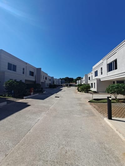 ALQUILO RESIDENCIA EN EL YATCH