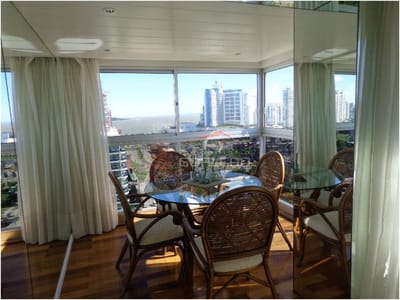 Apartamento de 3 dormitorios en Brava - Punta del Este