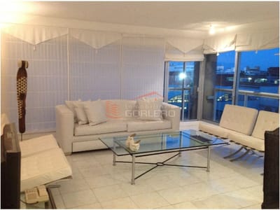 Apartamento de 2 dormitorios en venta en Punta del Este, Península. RECICLADO