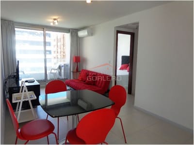 Apartamento en  VENTA Y ALQUILER TEMPORAL. Península - Punta del Este