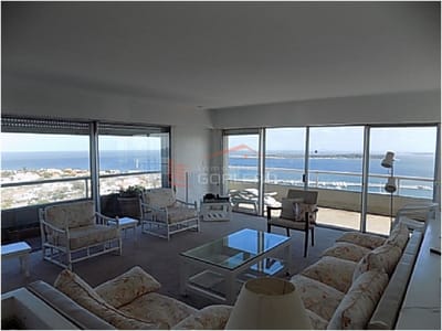 Apartamento en venta y alquiler en Punta del Este, Península 2 dormitorios