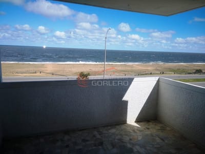 Alquiler de Apartamento en Punta del Este, zona Pinares frente al mar