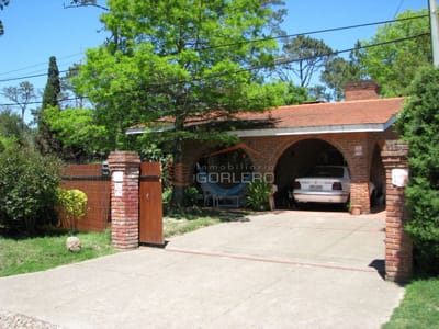 Casa de 3 dormitorios en venta en barrio Cantegril, Punta del Este