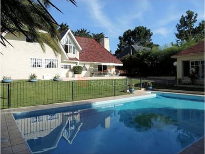 Casa de 5 dormitorios en venta y alquiler temporal en Lugano, Punta del Este - Piscina
