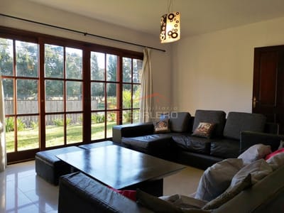 Casa en Venta Uruguay, Punta del Este, Jardines de Córdoba, muy buena construcción, gran parque