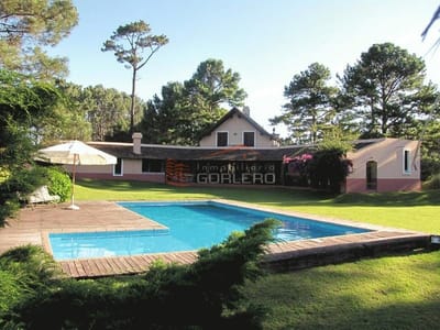 Casa en venta de 6 dormitorios en Pinares - Punta del Este - Piscina - Parrillero