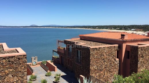 VENTA Y ALQUILER ANUAL Y TEMPORAL DE APTO EN PUNTA BALLENA CON EXCELENTE VISTA AL MAR
