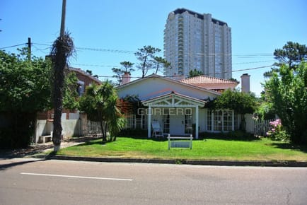 CASA EN PUNTA DEL ESTE, MANSA