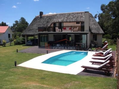 Casa en venta y alquiler en Punta del Este, Pinares con 4 dormitorios *Piscina