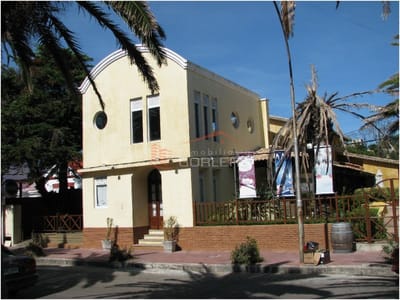 Local en venta y alquiler en Punta del Este, Península, zona Puerto.