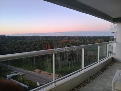 APARTAMENTO en PUNTA DEL ESTE, zona BRAVA