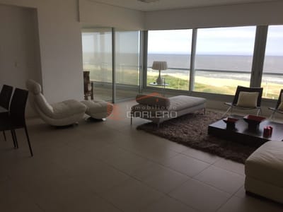 APARTAMENTO en PUNTA DEL ESTE, zona BRAVA