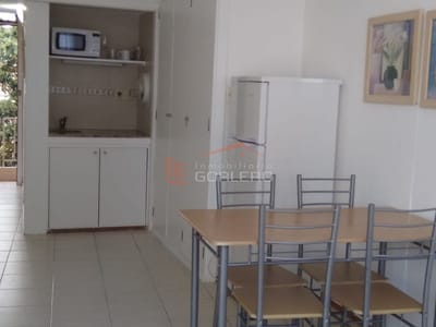 Apartamento en Punta del Este, Mansa a pocas cuadras del mar, complejo con servicios, piscina, muy luminoso