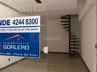 Venta y alquiler de LOCAL en Gorlero, Península, Punta del Este