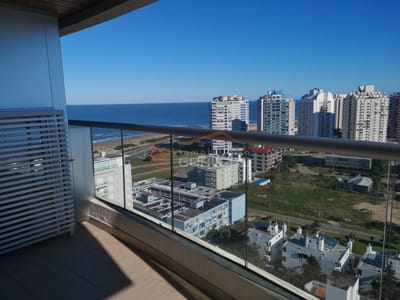 Apartamento de 2 dormitorios en Punta del Este, Brava