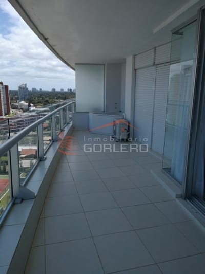 PUNTA DEL ESTE, apartamento zona MANSA