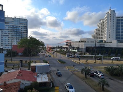 PUNTA DEL ESTE, apartamento zona MANSA