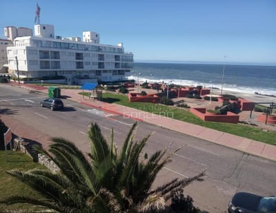 Apartamento en Venta, Peninsula, Punta del Este, 3 Dormitorios, vista al mar.