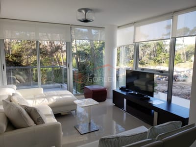 Apartamento en venta y alquiler, amplia terraza, luminosa unidad.