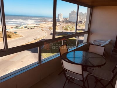 EN VENTA Y ALQUILER TEMPORAL APARTAMENTO CON VISTA AL MAR