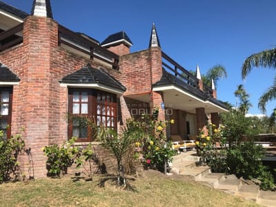 Venta y Alquiler de Casa en Punta del Este, Pinares, a 1 cuadra del mar