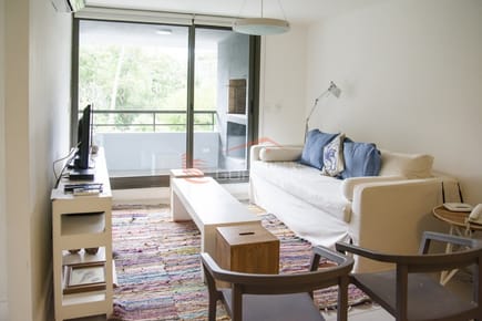 Apartamento de 1 dormitorio y medio, a la venta, en Punta del Este