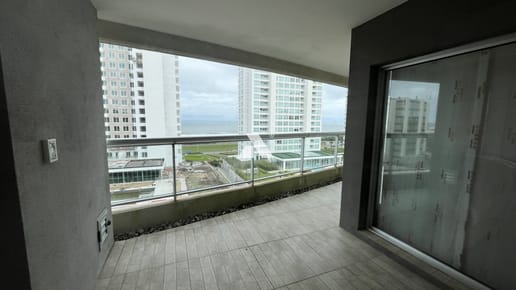 Venta apartamento 3 Dormitorios con parrillero Propio Playa Brava