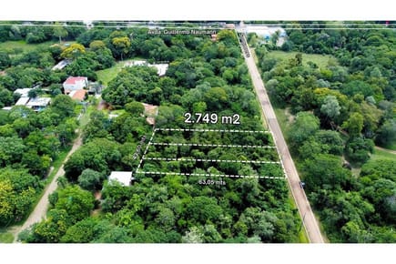  Terrenazo de 2749 m² en Sanber