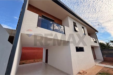 VENDO CASA A ESTRENAR EN LUQUE
