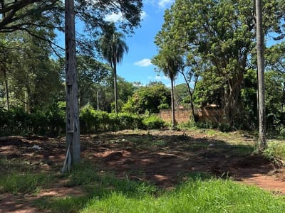 VENTA TERRENO 360m² CAP. DEL MONTE, SAN LORENZO.