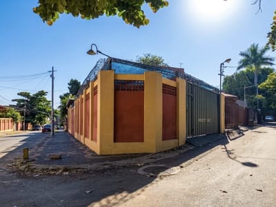 VENDO PROPIEDAD EN BARRIO JARA -316 m2