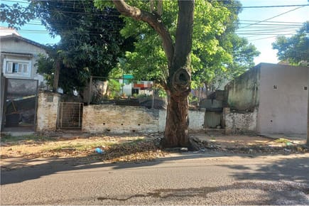 Venta amplio terreno 