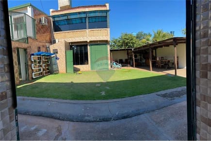 Vendo Amplia Y Cómoda Residencia En Salto Del Guaira