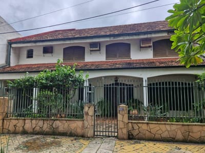 VENDO CASA A REFACCIONAR O DEMOLER EN VILLA MORRA