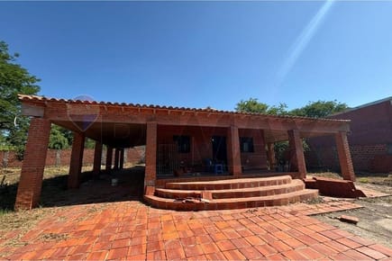 VENDO HERMOSA CASA EN CAACUPE