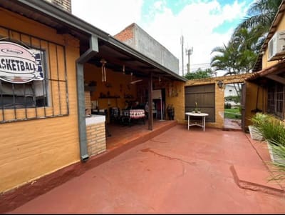 Vendo casa en Barrio Santa Luisa- Lambaré