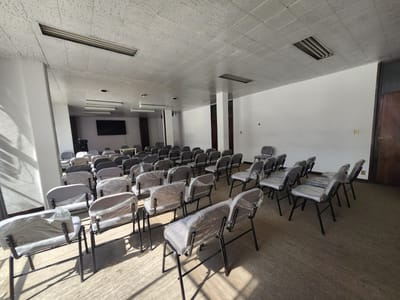 OFICINA 330 mtrs² CENTRO  PACEÑO