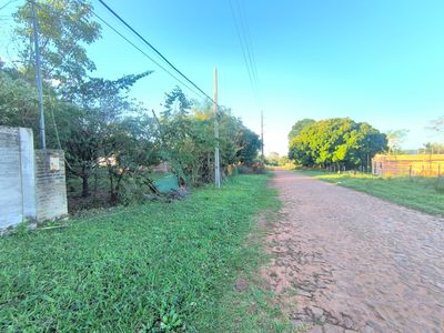 TERRENO EN ESQUINA EN LOMA - CAACUPE