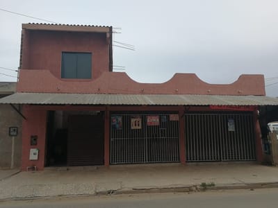VENDO CASA EN AVENIDA 16 DE JULIO ZONA LA PAMPA DE LA ISLA