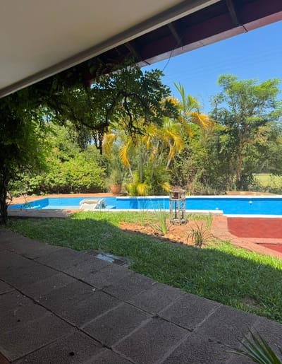 AMPLIA RESIDENCIA EN VENTA – YACHT Y GOLF CLUB