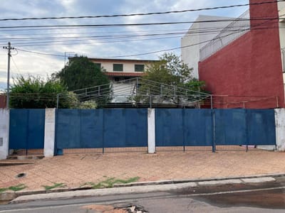 AMPLIA CASA A METROS DEL COLEGIO SEK LAMBARE 