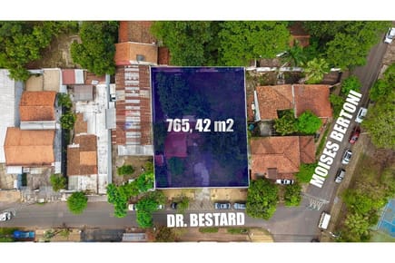 Amplio y estratégico terreno en Villa Morra